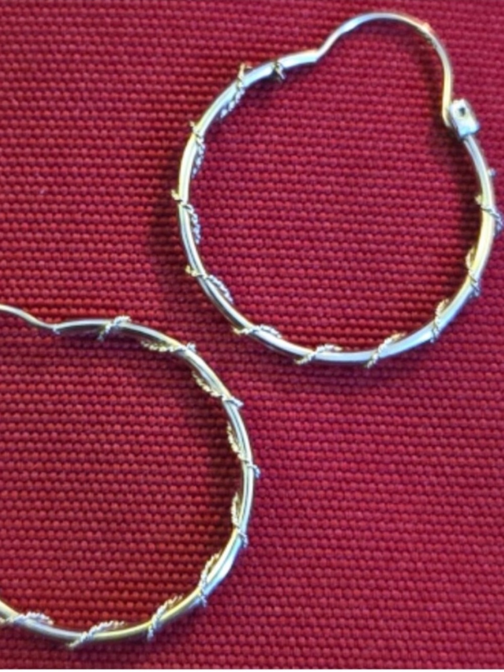 10k White Gold Twisted Vine Hoops - Picture 5 of 7